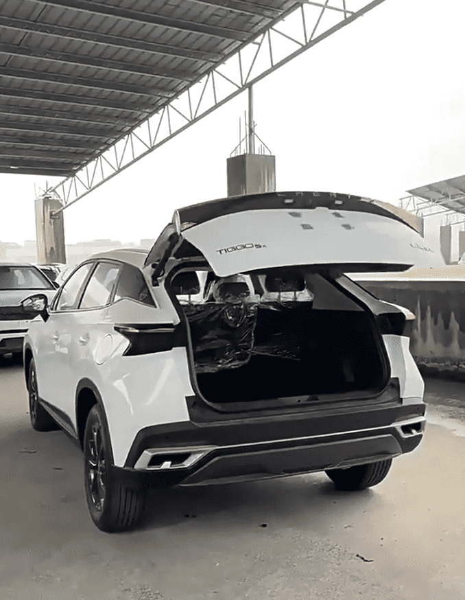 Xevaban.com ở 214 Giải Phóng là đơn vị chuyên cung cấp phụ kiện oto, đồ chơi oto, phụ kiện omoda c5, đồ chơi omoda c5, xevaban, 214 giải phóng, cốp điện omoda c5, độ cốp điện omoda c5, đóng mở cốp tự động omoda c5.